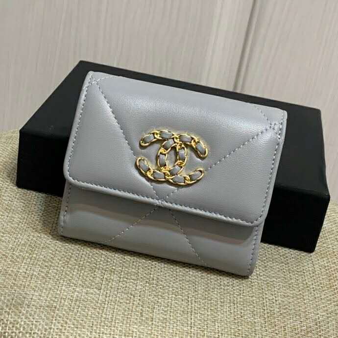 2020 Chanel Tri-fold short flap wallet