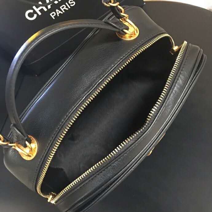 2020 Chanel Vanity bag