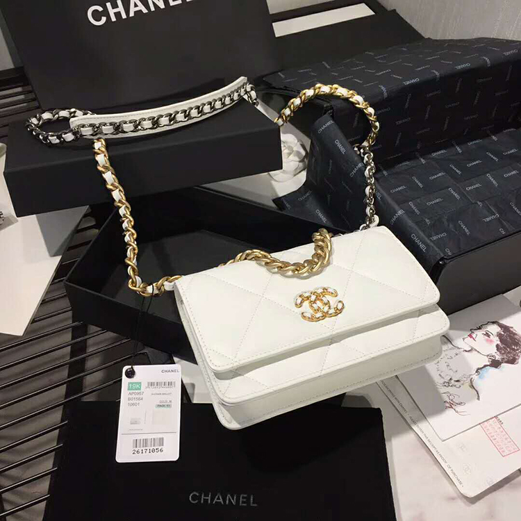 2020 Chanel WOC A33814 Mini Flap Bag