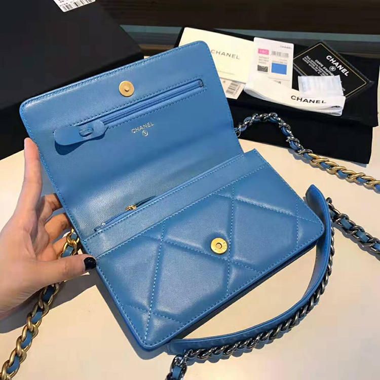 2020 Chanel WOC A33814 Mini Flap Bag