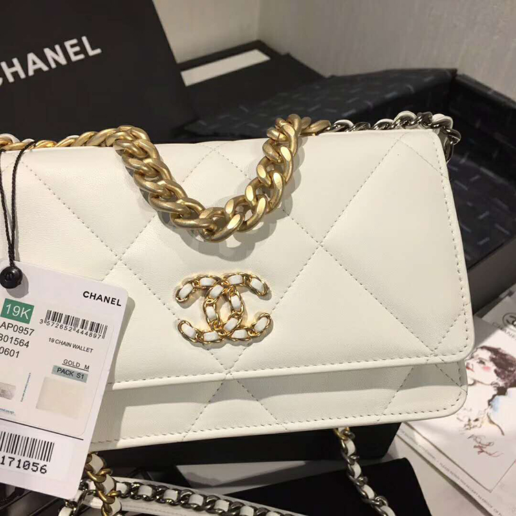 2020 Chanel WOC A33814 Mini Flap Bag