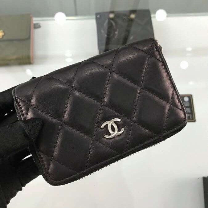 2020 Chanel Zip card package change clip