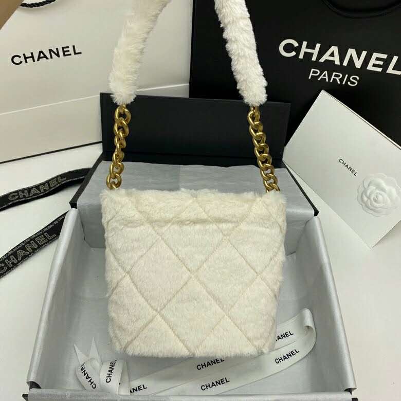 2020 Chanel bucket bag