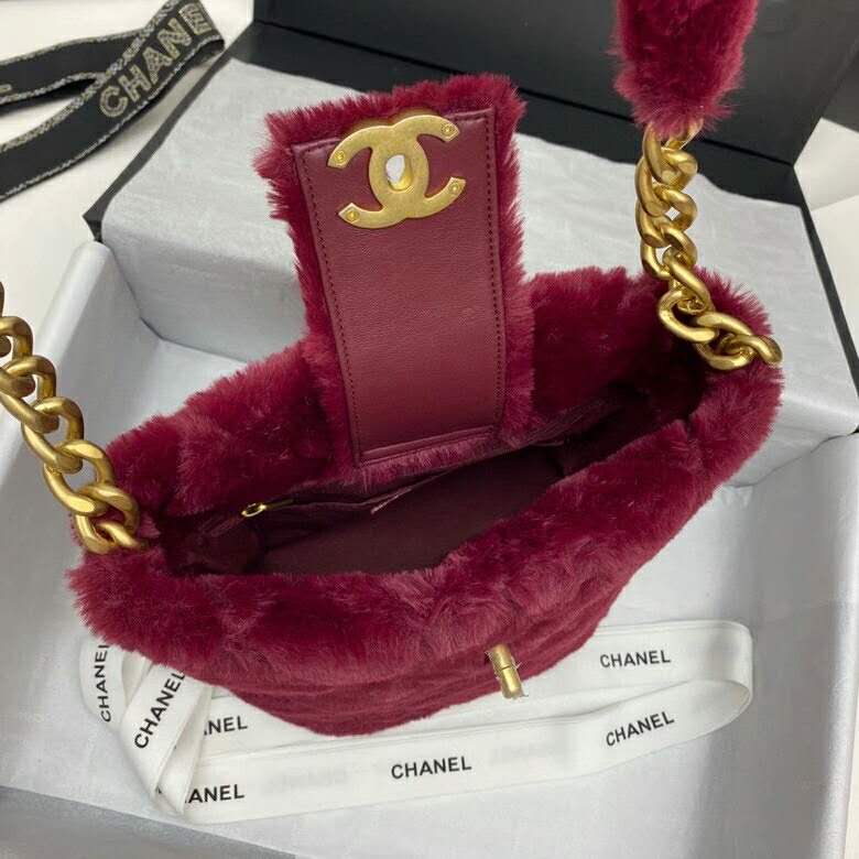 2020 Chanel bucket bag