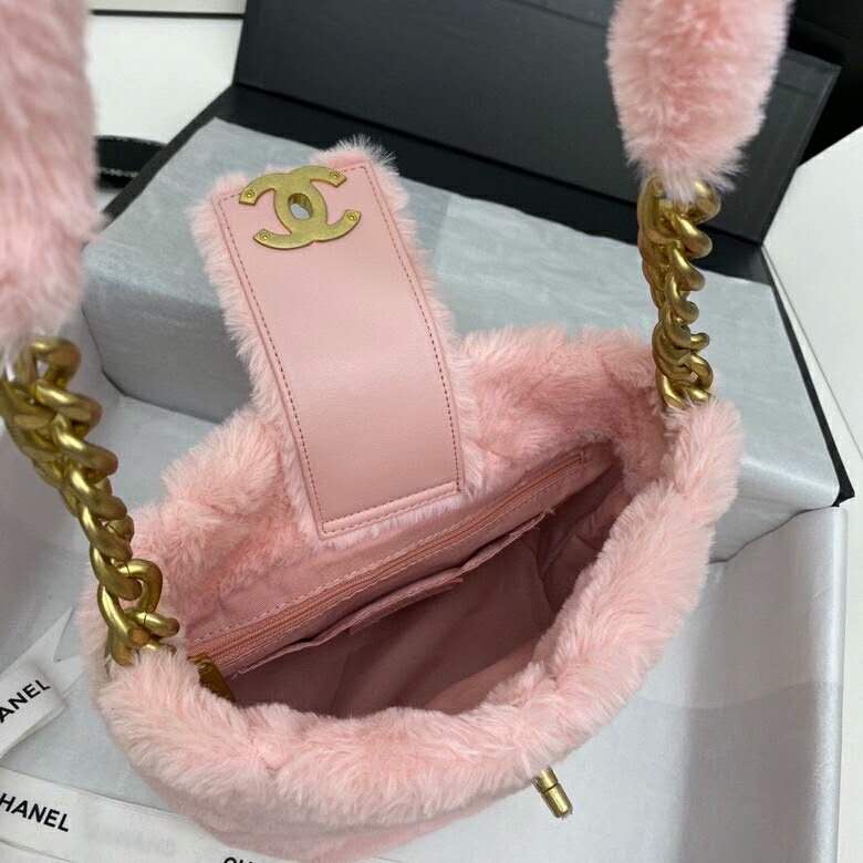 2020 Chanel bucket bag