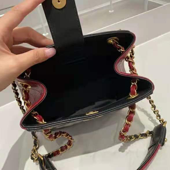 2020 Chanel bucket bag