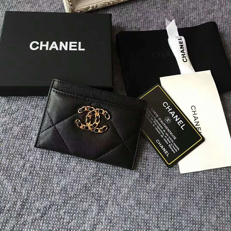 2020 Chanel card holder