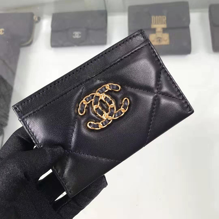 2020 Chanel card holder