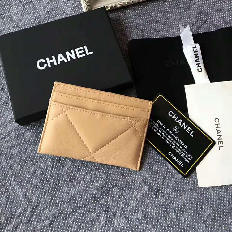 2020 Chanel card holder