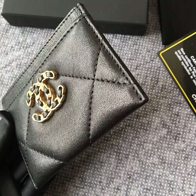 2020 Chanel card holder