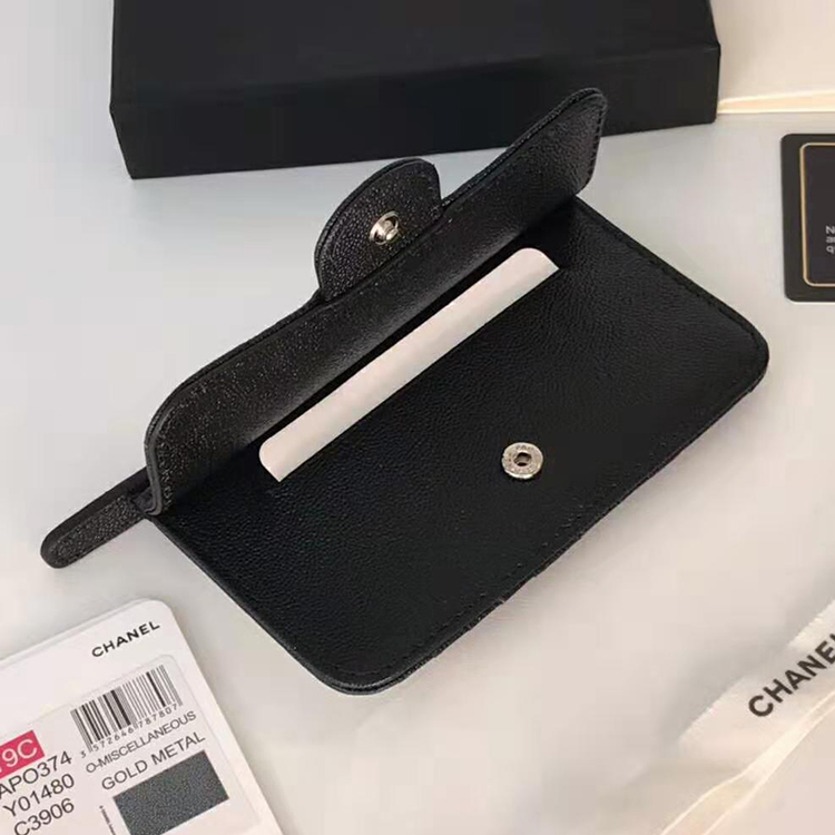 2020 Chanel classic card holder