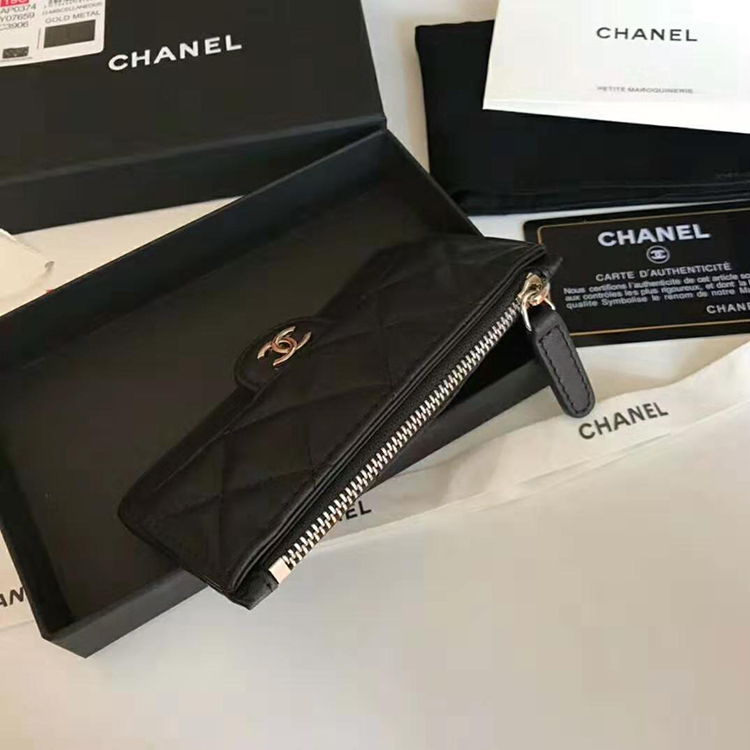 2020 Chanel classic card holder