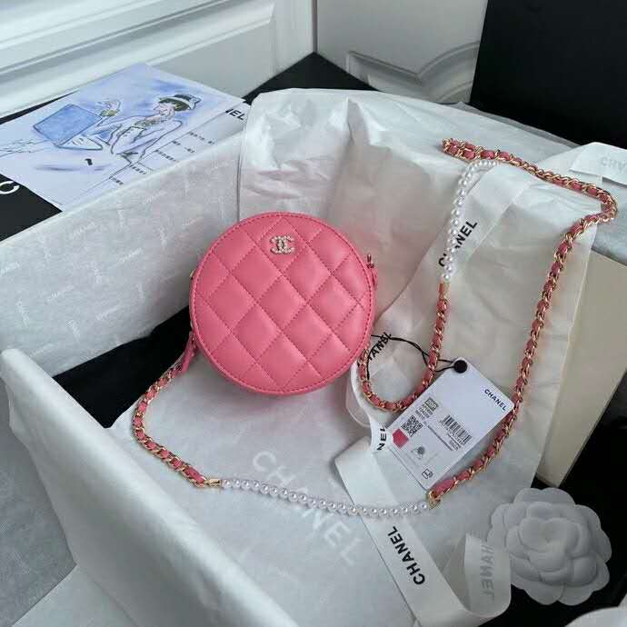 2020 Chanel clutch with chain