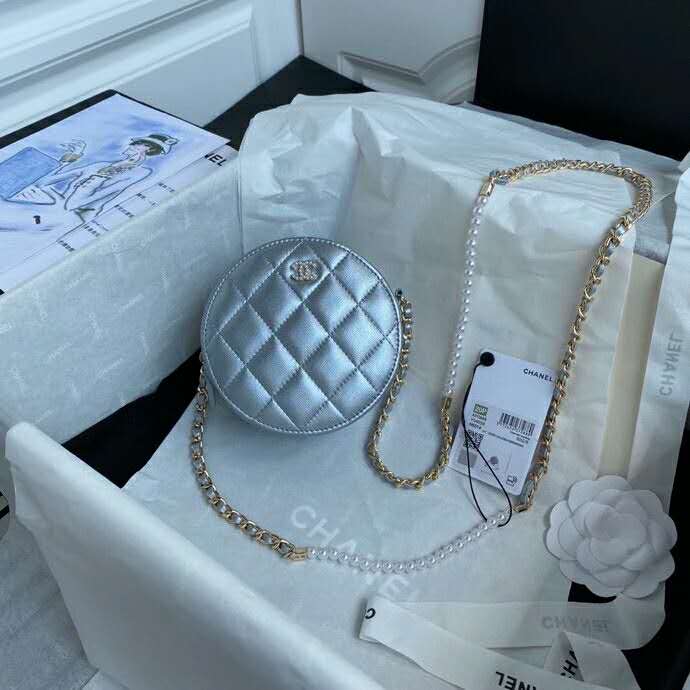 2020 Chanel clutch with chain