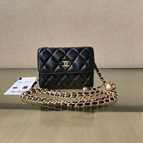 2020 Chanel clutch with chain