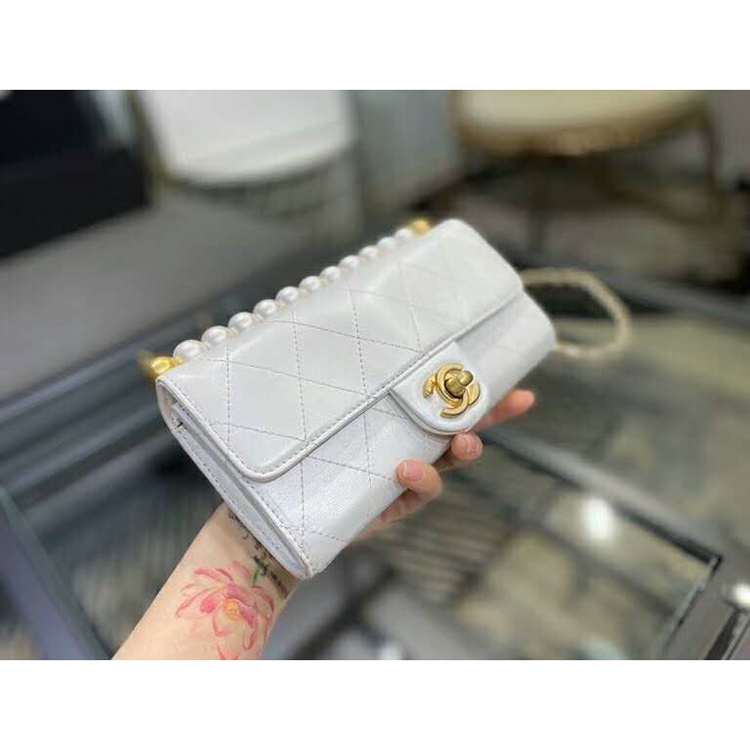 2020 Chanel clutch with chain