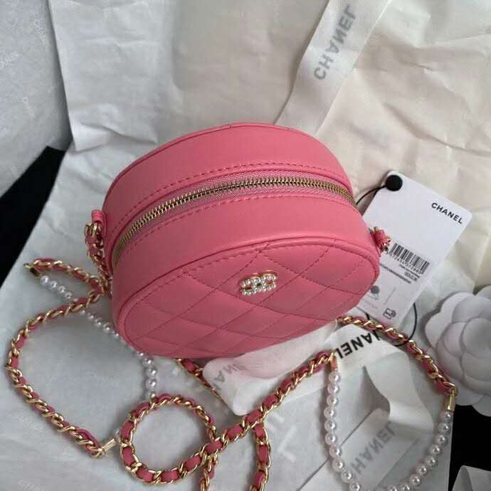 2020 Chanel clutch with chain