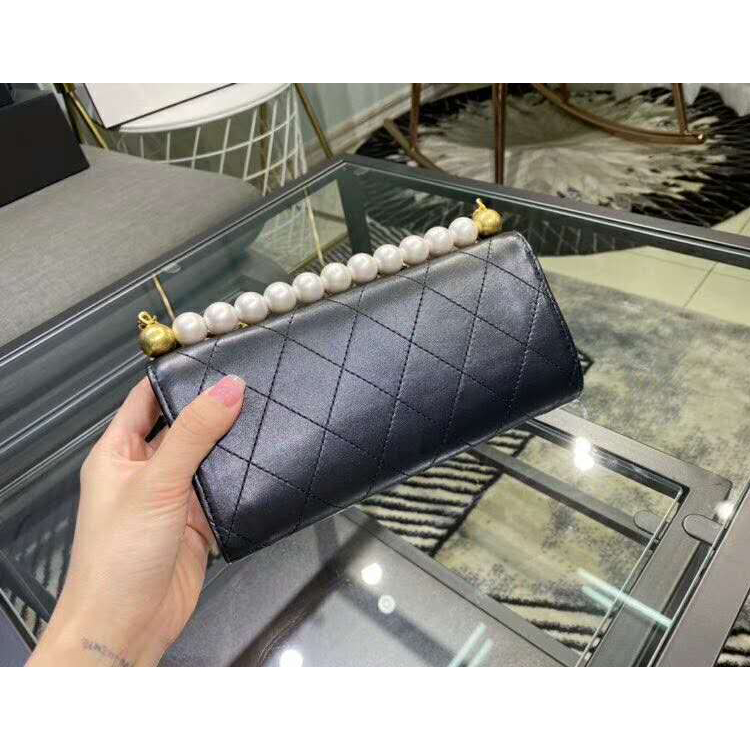 2020 Chanel clutch with chain