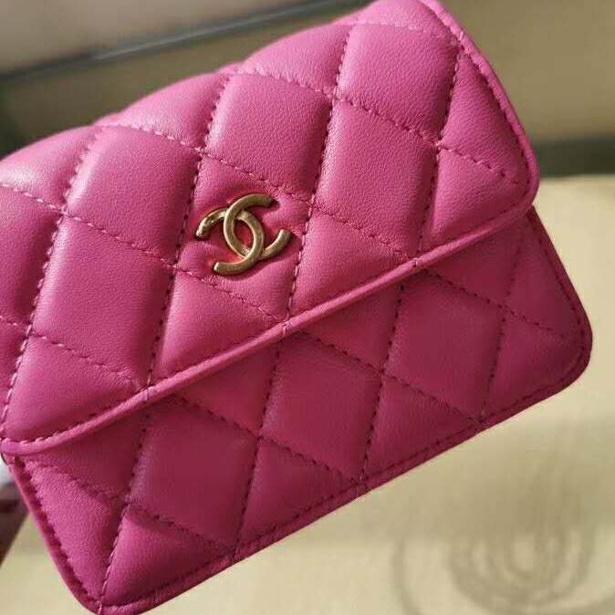 2020 Chanel clutch with chain