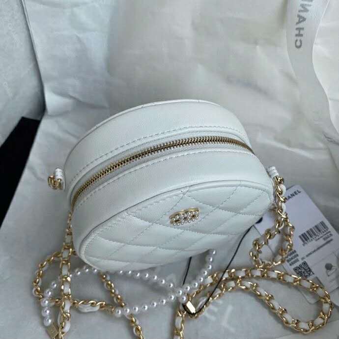 2020 Chanel clutch with chain