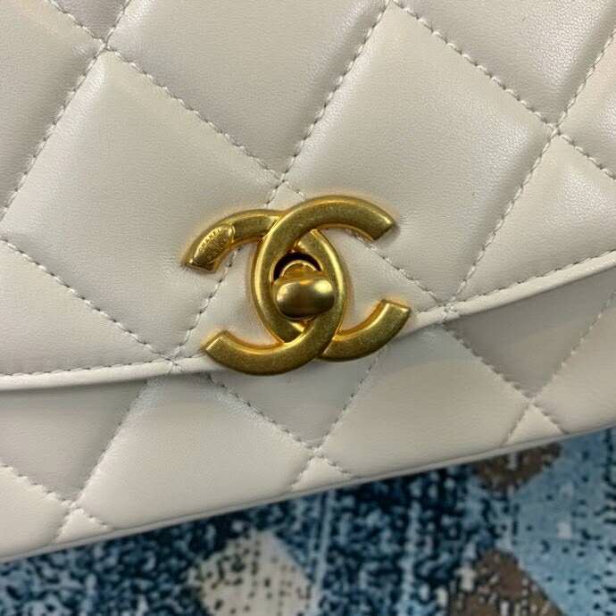 2020 Chanel flap bag