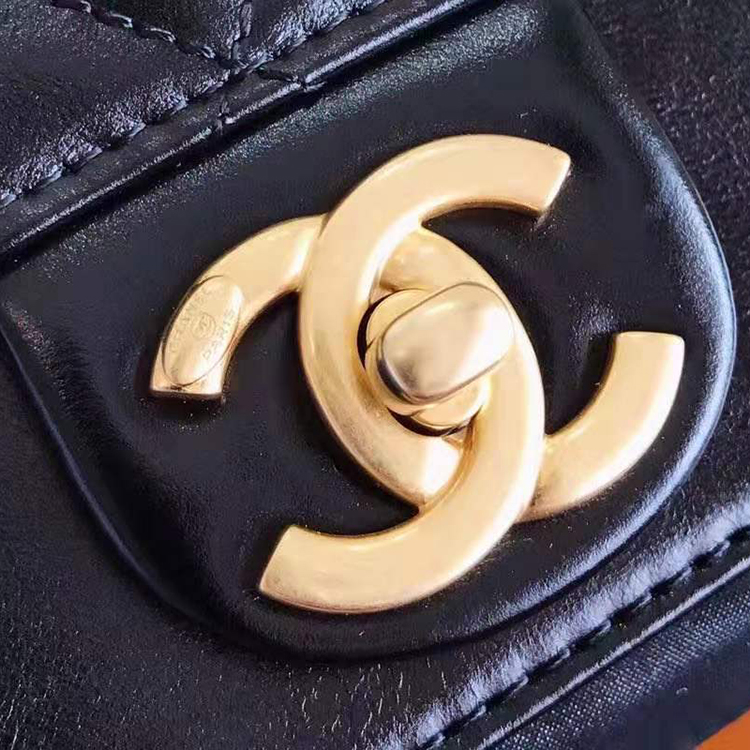 2020 Chanel flap bag