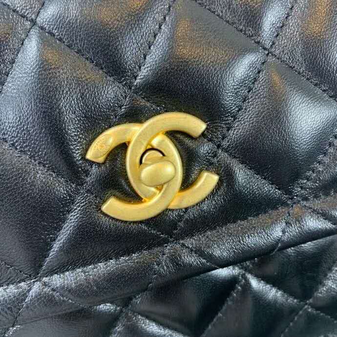 2020 Chanel flap bag