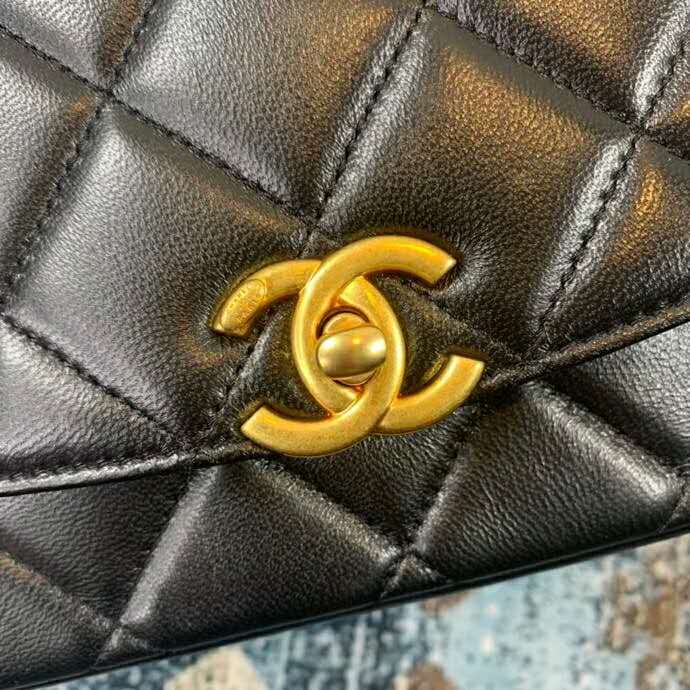 2020 Chanel flap bag