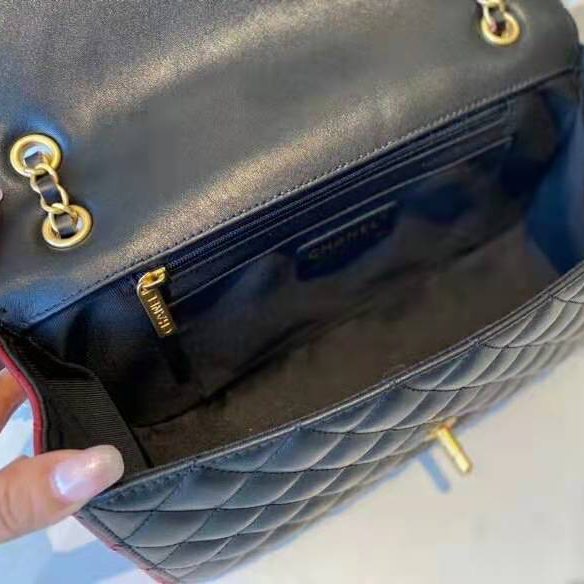 2020 Chanel flap bag