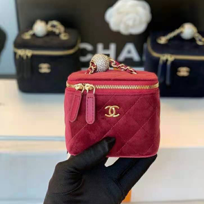 2020 Chanel mini vanity with classic chain