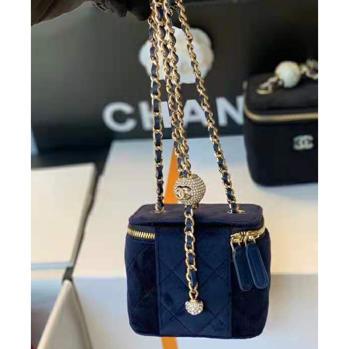 2020 Chanel mini vanity with classic chain