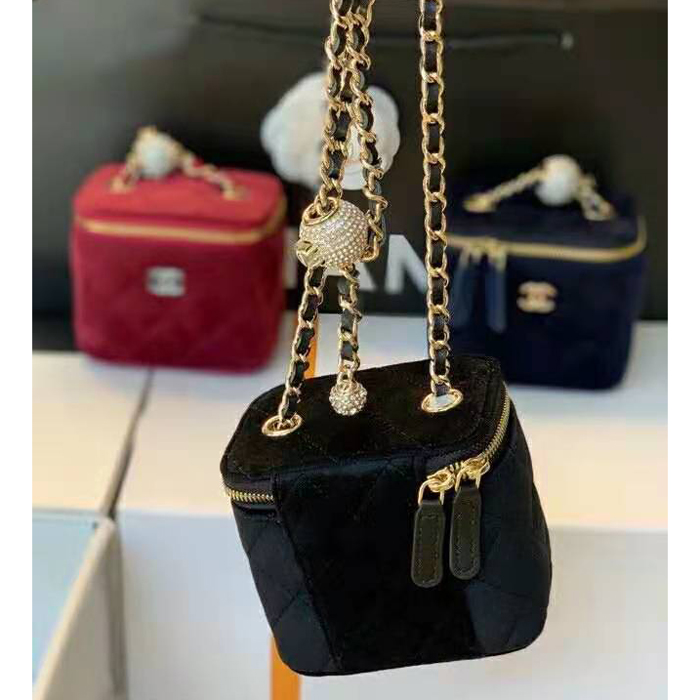 2020 Chanel mini vanity with classic chain