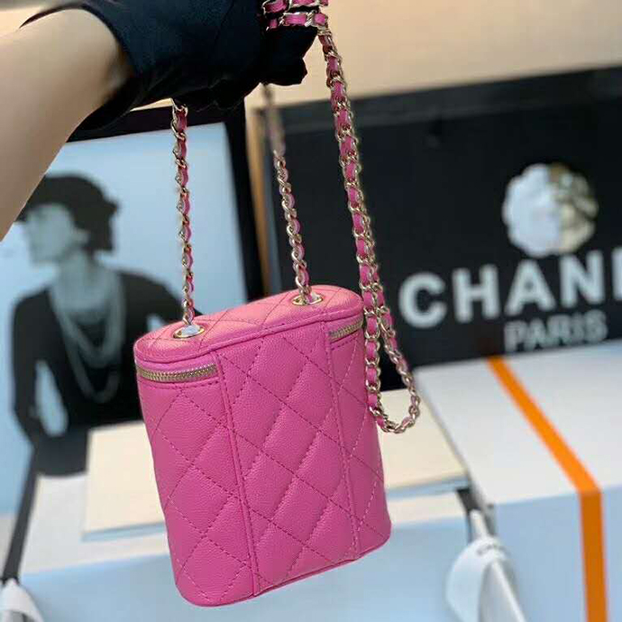 2020 Chanel mini vanity with classic chain