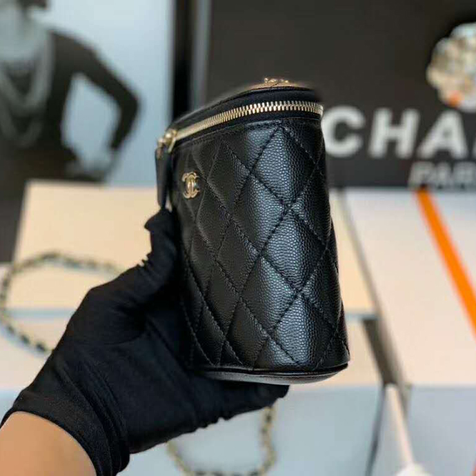 2020 Chanel mini vanity with classic chain