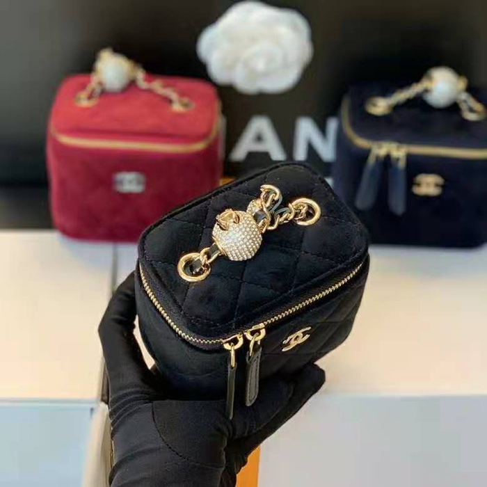 2020 Chanel mini vanity with classic chain