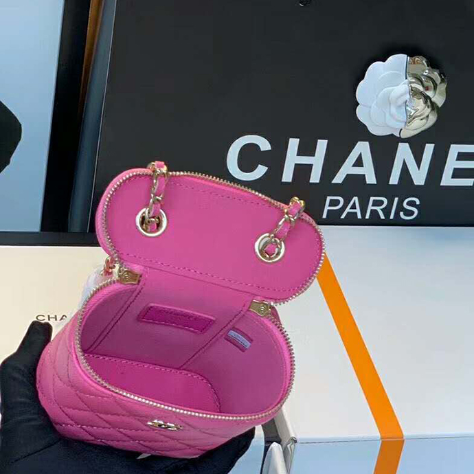 2020 Chanel mini vanity with classic chain