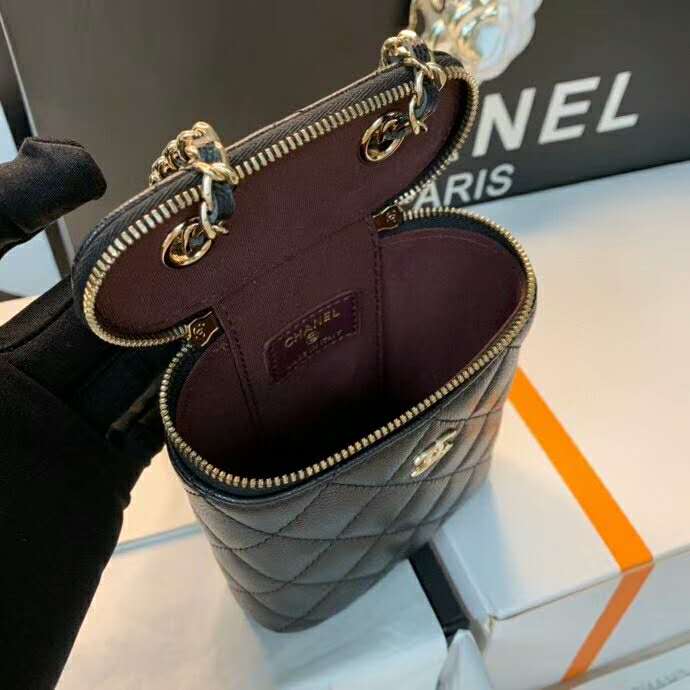 2020 Chanel mini vanity with classic chain