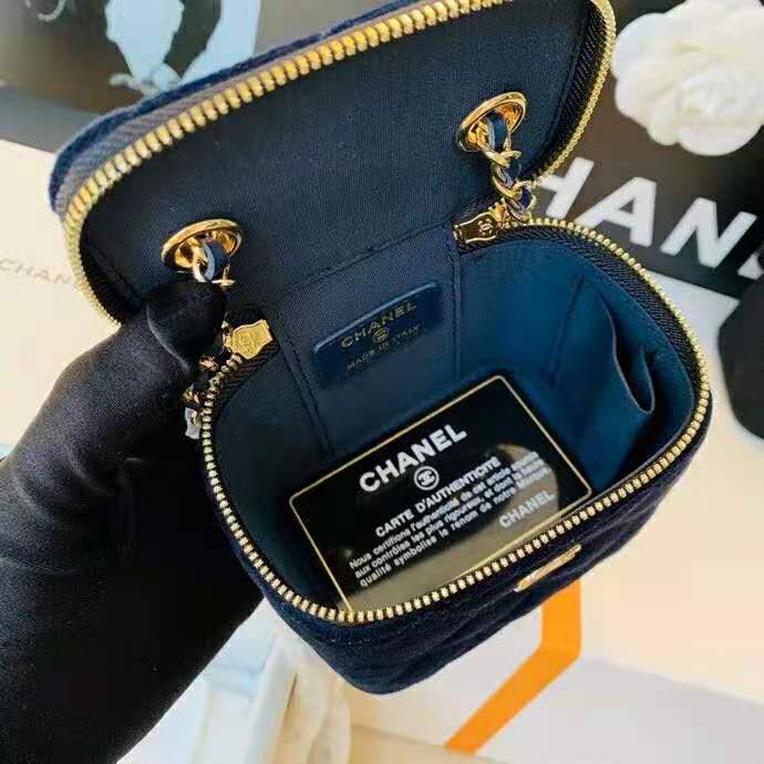 2020 Chanel mini vanity with classic chain