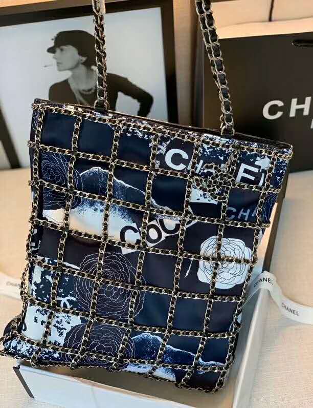 2020 Chanel shopping bag