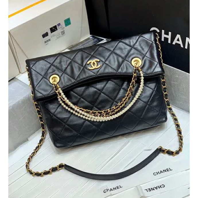 2020 Chanel shopping bag