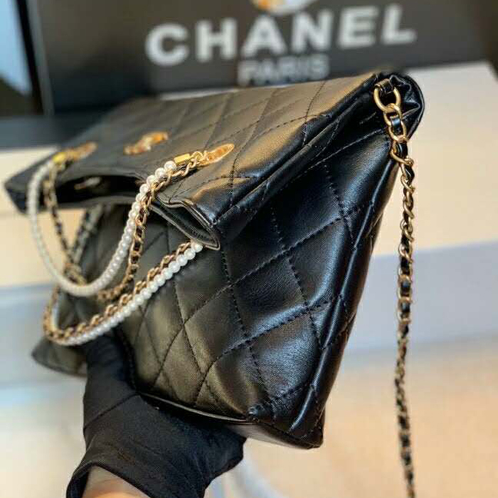 2020 Chanel shopping bag