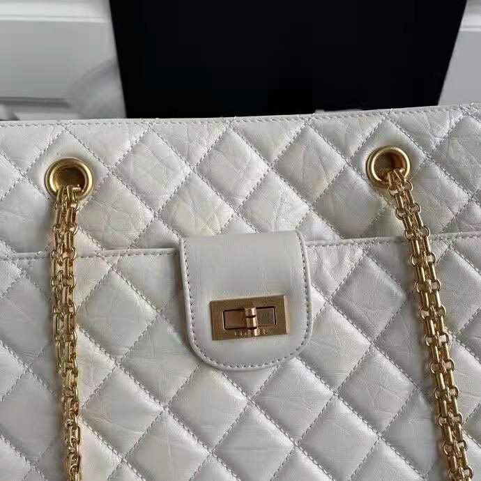 2020 Chanel shopping bag