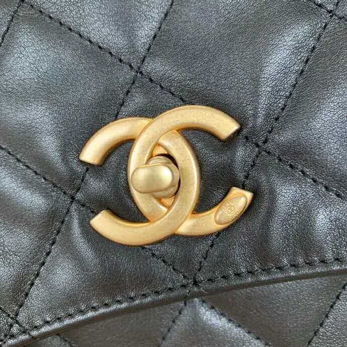 2020 Chanel shopping bag