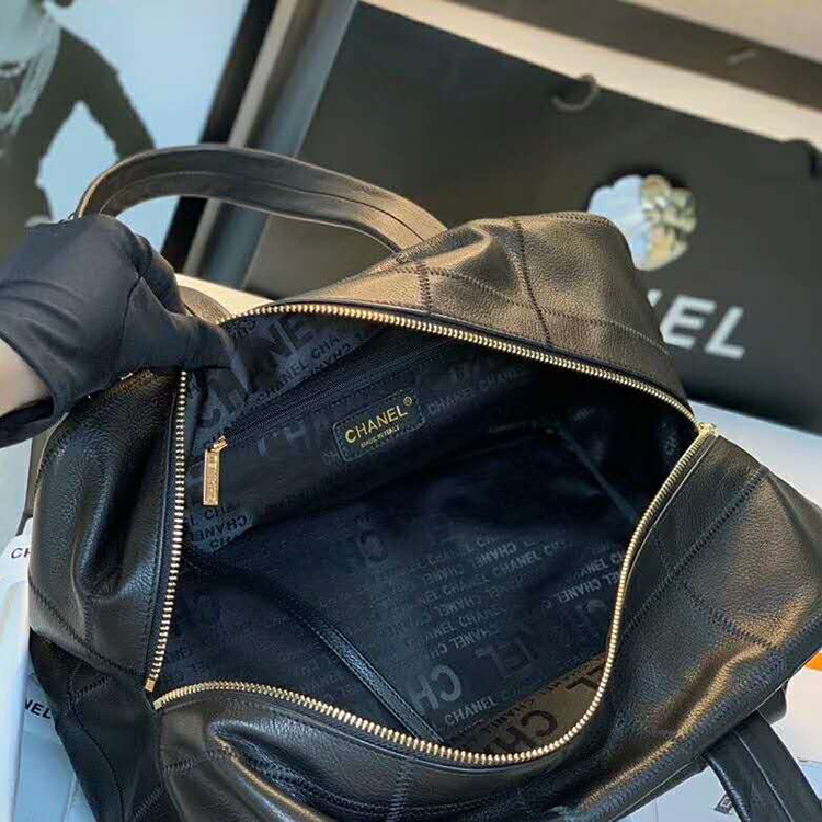 2020 Chanel shoulder Bag