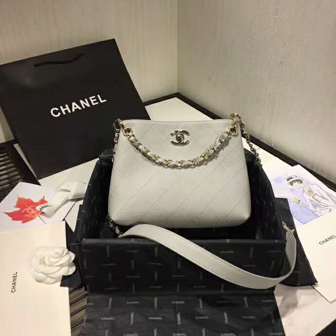 2020 Chanel shoulder bag