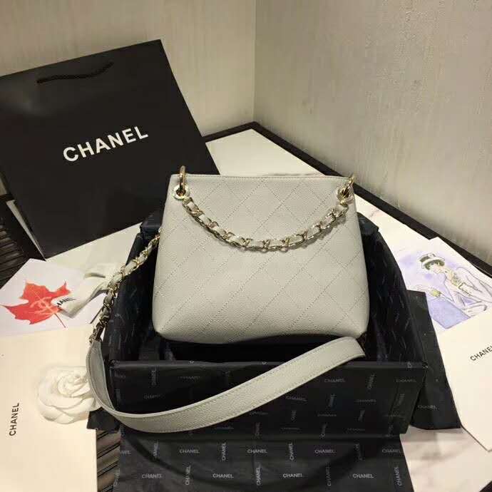 2020 Chanel shoulder bag