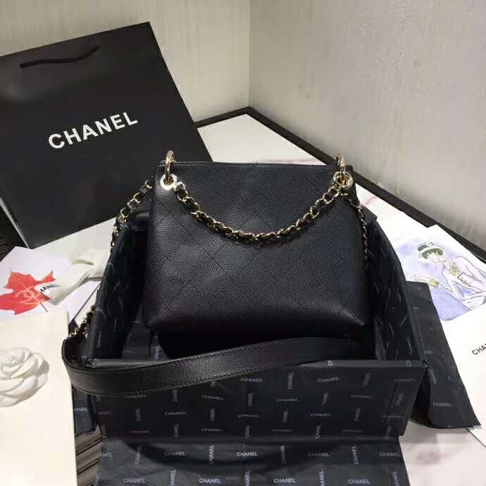 2020 Chanel shoulder bag