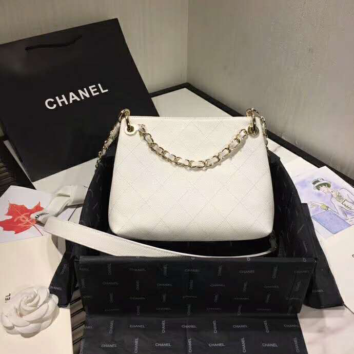 2020 Chanel shoulder bag