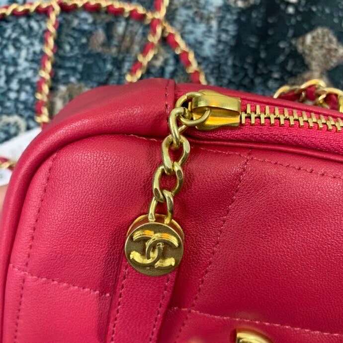 2020 Chanel small diamond bag