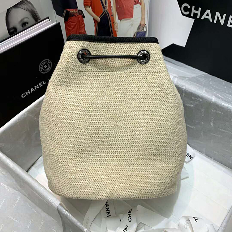 2020 Chanel small drawstring bag